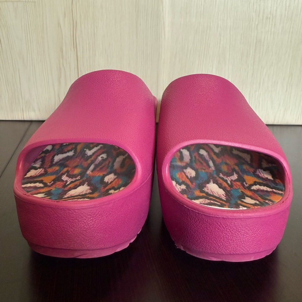 BareTraps Parvati Platform Slide Sandals Women’s 8 Magenta Open Wedge Summer EUC - Picture 2 of 9